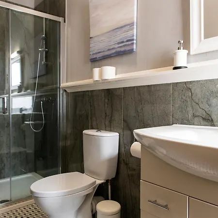 House Boutique - Diamond Lounge *