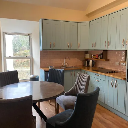 House Boutique - Diamond Lounge Kylemore