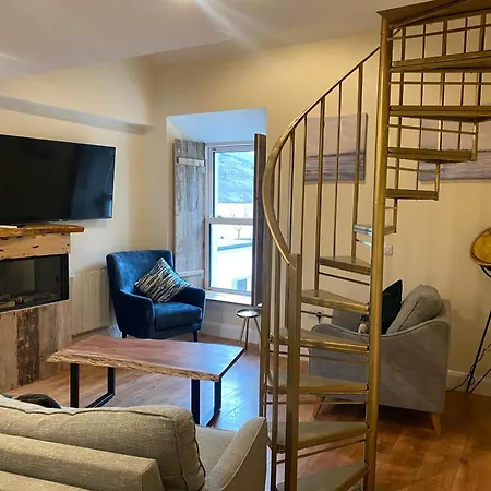 House Boutique - Diamond Lounge * Kylemore